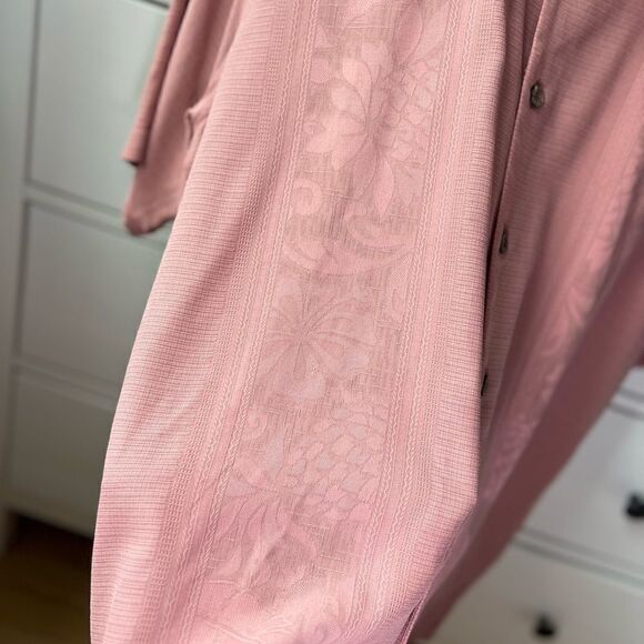 Tommy Bahama 100% silk men’s Summer Shirt size M Sleeve Button Down Hawaii - Picture 13 of 14